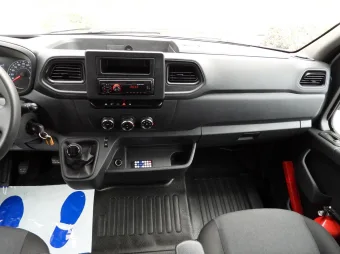 Renault Master doka wywrotka 145KM 821320 - wnetrze