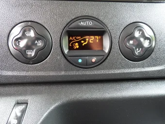 Renault Master furgon chłodnia 150KM 694588 - fotel kierowcy