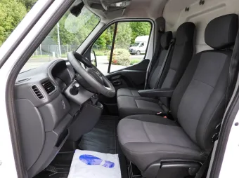Renault Master furgon chłodnia 150KM 694588 - fotele