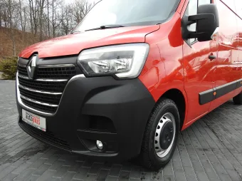 Renault Master furgon chłodnia 135KM 634609 - kokpit