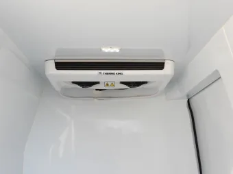 Renault Master furgon chłodnia 150KM 819306 - kokpit