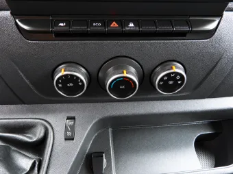 Renault Master furgon chłodnia 135KM 884819 - lewarek