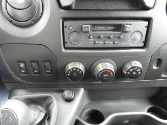 Renault Master furgon chłodnia 145KM 583372 - navi
