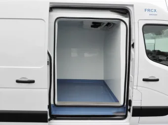 Renault Master furgon chłodnia 150KM 419816 - radio