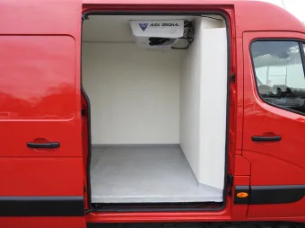 Renault Master furgon chłodnia 135KM 634609 - radio