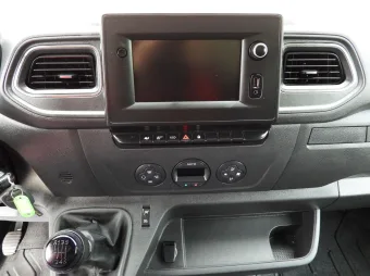 Renault Master furgon chłodnia 150KM 694588 - schowki