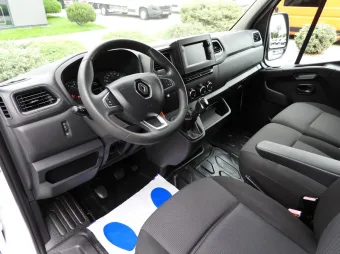 Renault Master furgon chłodnia 135KM 884819 - srodek