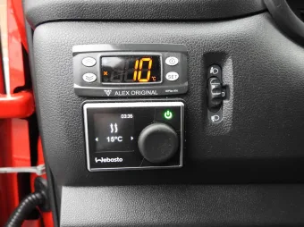 Renault Master furgon chłodnia 135KM 634609 - wnetrze