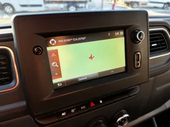 Renault Master furgon chłodnia 150KM 819306 - wnetrze