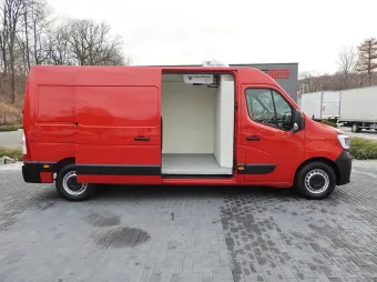 Renault Master furgon chłodnia 135KM 634609 - zaladunek