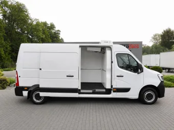Renault Master furgon chłodnia 150KM 694588 - zaladunek