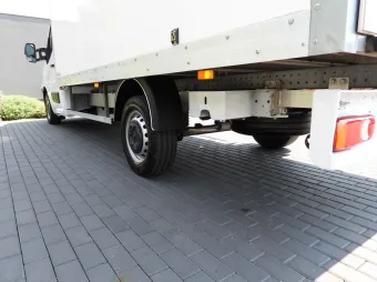 Renault Master kontener 8 palet 165KM 552944 - bok zabudowy