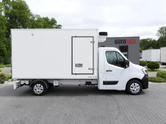 Renault Master kontener chłodnia 165KM 068736 - bok prawy