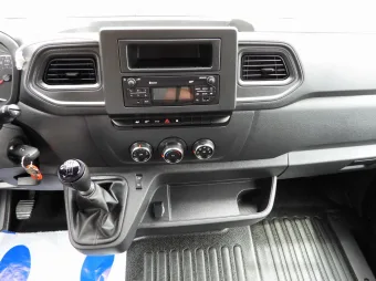 Renault Master kontener chłodnia 165KM 068736 - fotel kierowcy