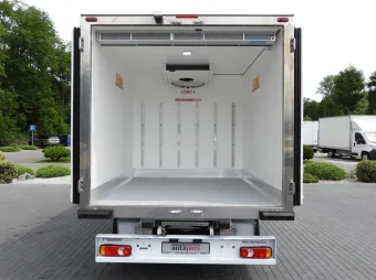 Renault Master kontener chłodnia 165KM 068736 - kabina