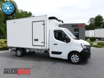 Renault Master kontener chłodnia 165KM 068736 - przod