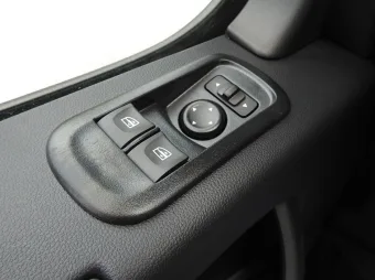 Renault Master kontener chłodnia 8 palet 165KM 191756 - radio