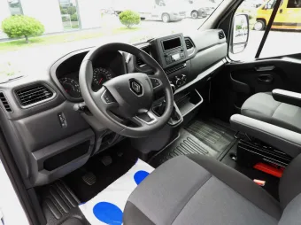 Renault Master kontener chłodnia 165KM 068736 - srodek