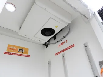 Renault Master kontener chłodnia 165KM 068736 - wnetrze