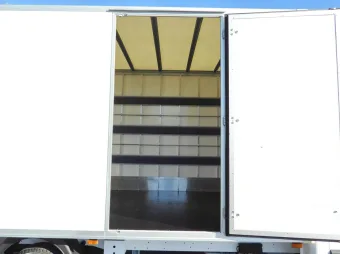 Renault Master kontener 8 palet 145KM 113064 - detal
