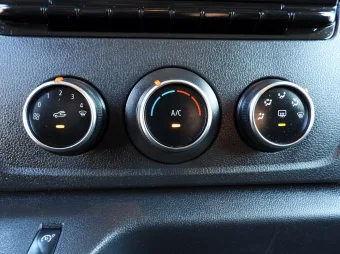 Renault Master kontener 8 palet 150KM 886225 - fotele