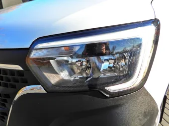 Renault Master kontener 8 palet 145KM 113064 - kokpit