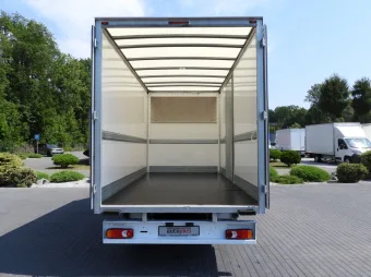 Renault Master kontener 8 palet 165KM 552944 - kokpit