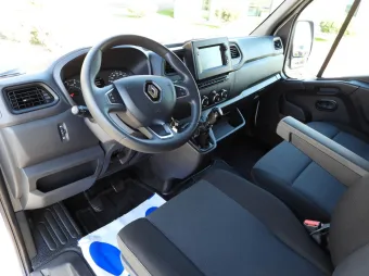 Renault Master kontener 8 palet 145KM 113064 - srodek