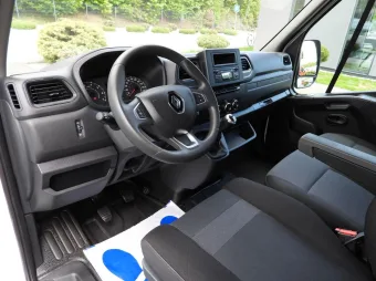 Renault Master kontener winda 8 palet 165KM 103264 - środek
