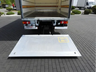 Renault Master kontener winda 8 palet 145KM 375917 - detal