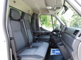 Renault Master kontener winda 8 palet 165KM 446200 - podsufitka