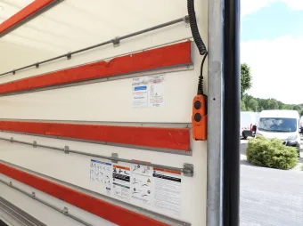 Renault Master kontener winda 8 palet 165KM 446200 - radio