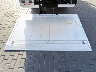 Renault Master kontener winda 8 palet 145KM 995925 - siedzenia