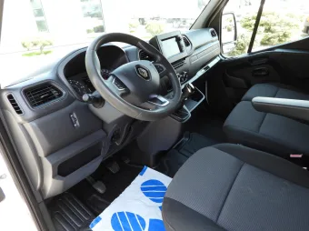 Renault Master kontener winda 8 palet 145KM 265194 - srodek