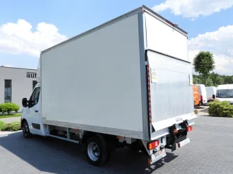 Renault Master kontener winda 8 palet 165KM 446200 - tyl