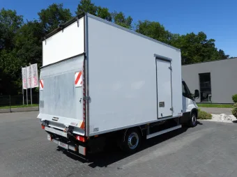 Renault Master kontener winda 8 palet 145KM 525981 - tyl zabudowy