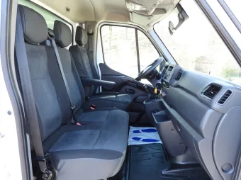 Renault Master kontener winda 8 palet 145KM 049920 - wnetrze