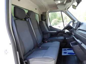 Renault Master kontener winda 9 palet 145KM 189738 - wnetrze
