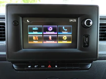 Renault Master kontener winda 8 palet 145KM 265194 - wnetrze
