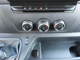 Renault Master kontener winda 9 palet 145KM 189738 - wyposazenie