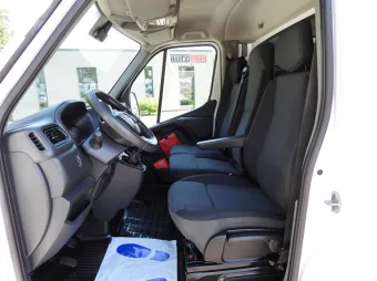 Renault Master skrzynia 8 palet 165KM 821393 - kokpit