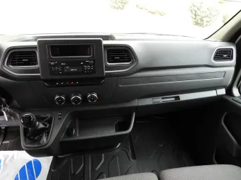 Renault Master skrzynia plandeka 10 palet 165KM 972721 - detal wnętrza