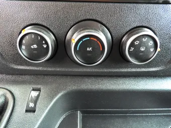 Renault Master skrzynia plandeka 10 palet 165KM 972721 - schowki