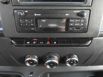 Renault Master skrzynia plandeka 10 palet 165KM 045764 - detal