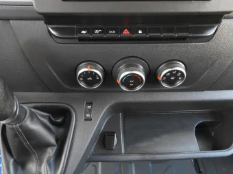 Renault Master skrzynia plandeka 10 palet 165KM 088722 - detal