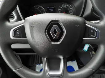 Renault Master skrzynia plandeka 9 palet 165KM 363881 - detal