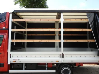 Renault Master skrzynia plandeka 10 palet 165KM 404696 - detal