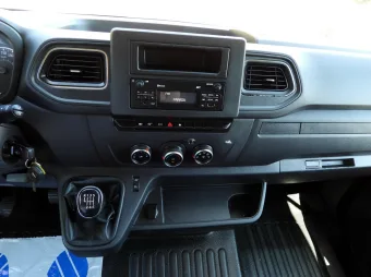 Renault Master skrzynia plandeka 10 palet 165KM 634441 - detal