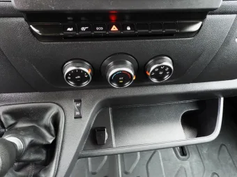 Renault Master skrzynia plandeka 10 palet 165KM 756960 - detal