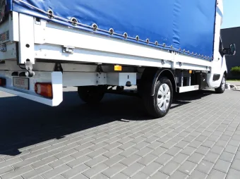 Renault Master skrzynia plandeka 8 palet 170KM 893694 - detal